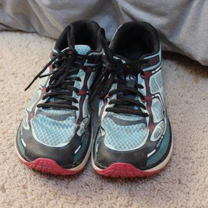 Topos MAGNIFLY running shoes